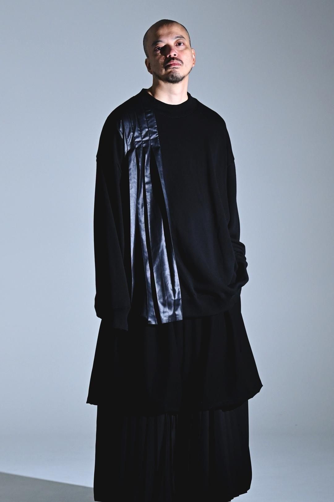 Pleats Tier Sweat black