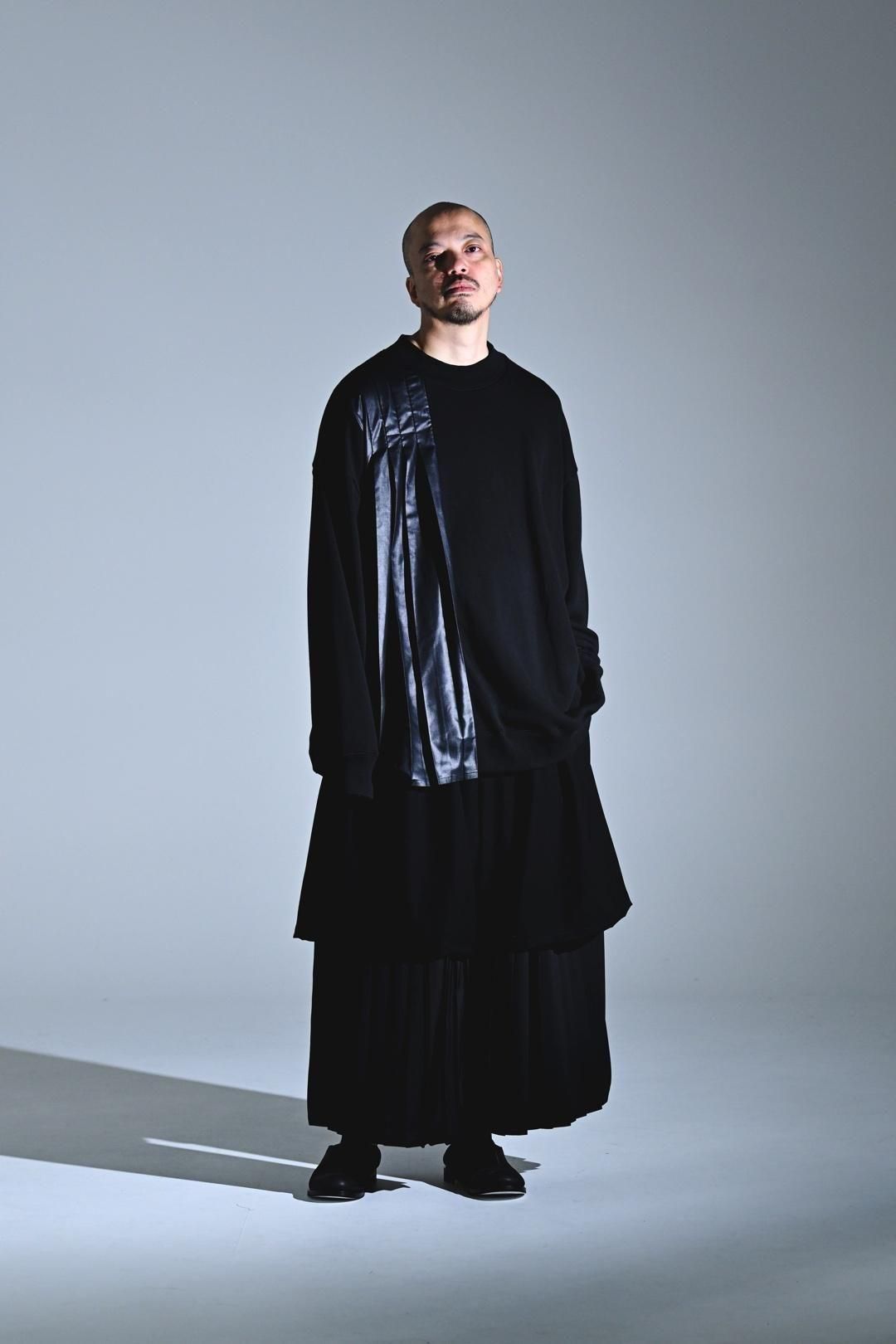 Pleats Tier Sweat black