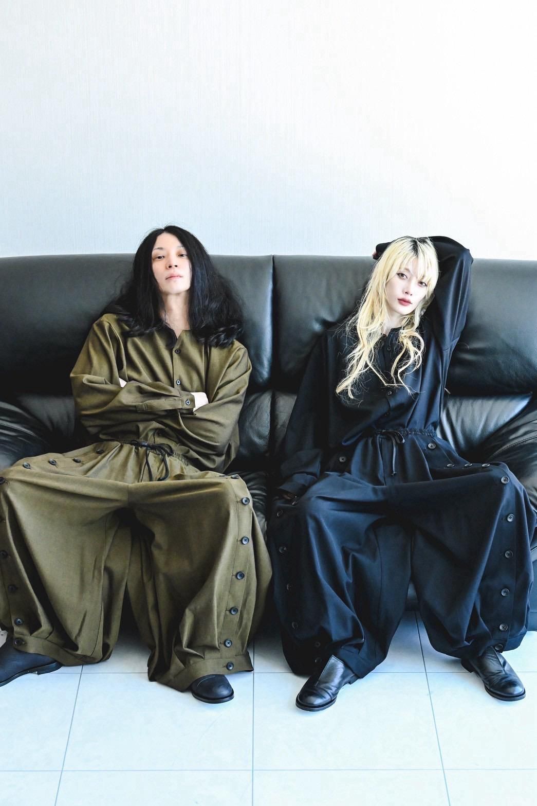 Wool Gabardine Mirrored Button Big Pants