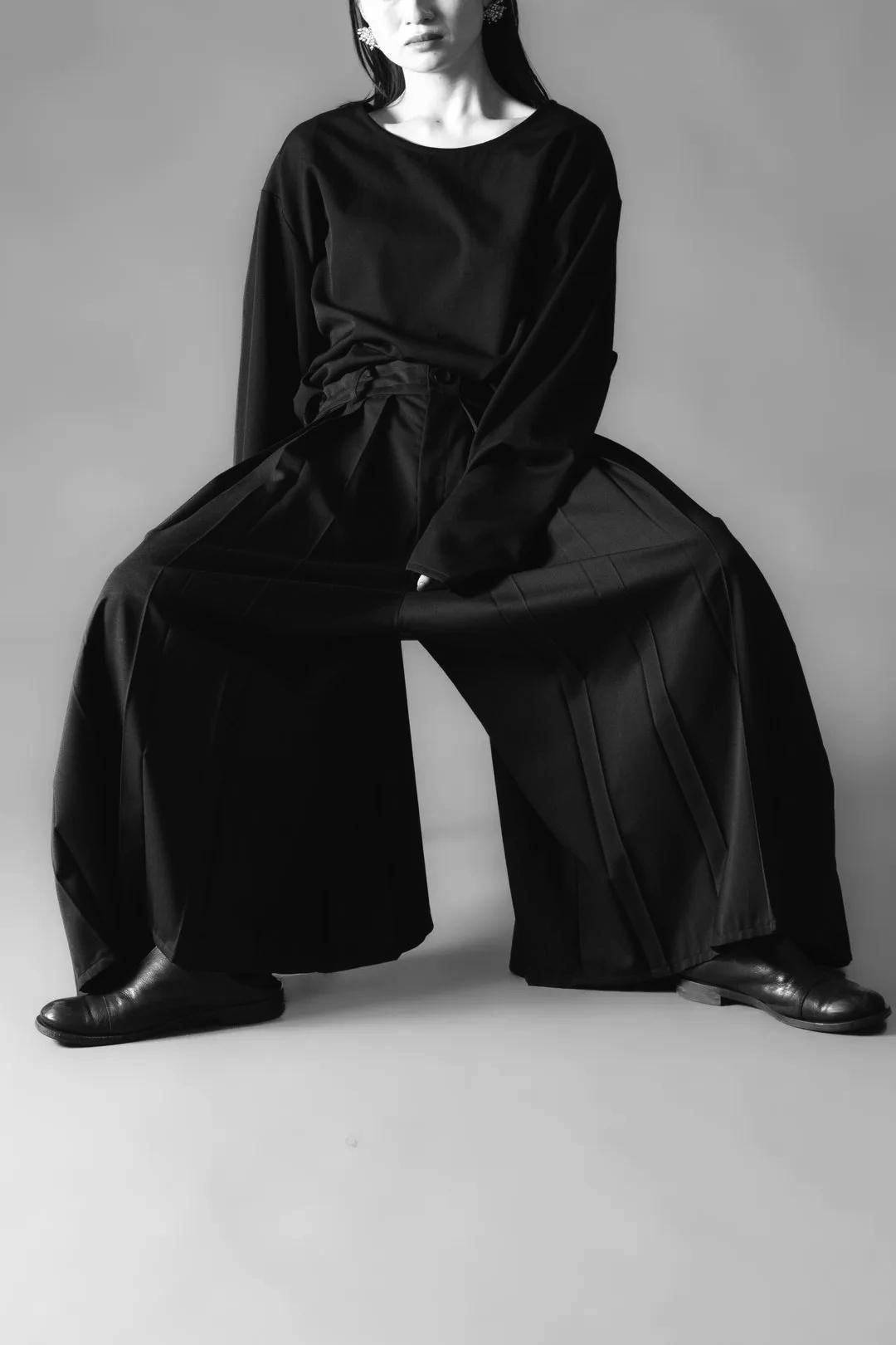 Wool Gabardine Wide Pleats 袴 Pants