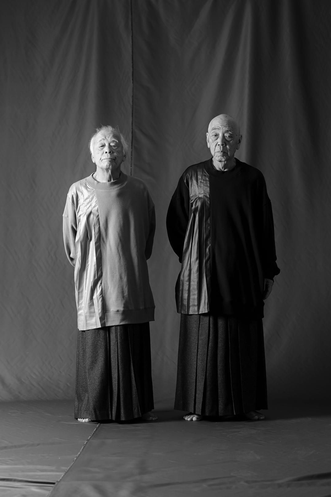 Pleats Tier Sweat black