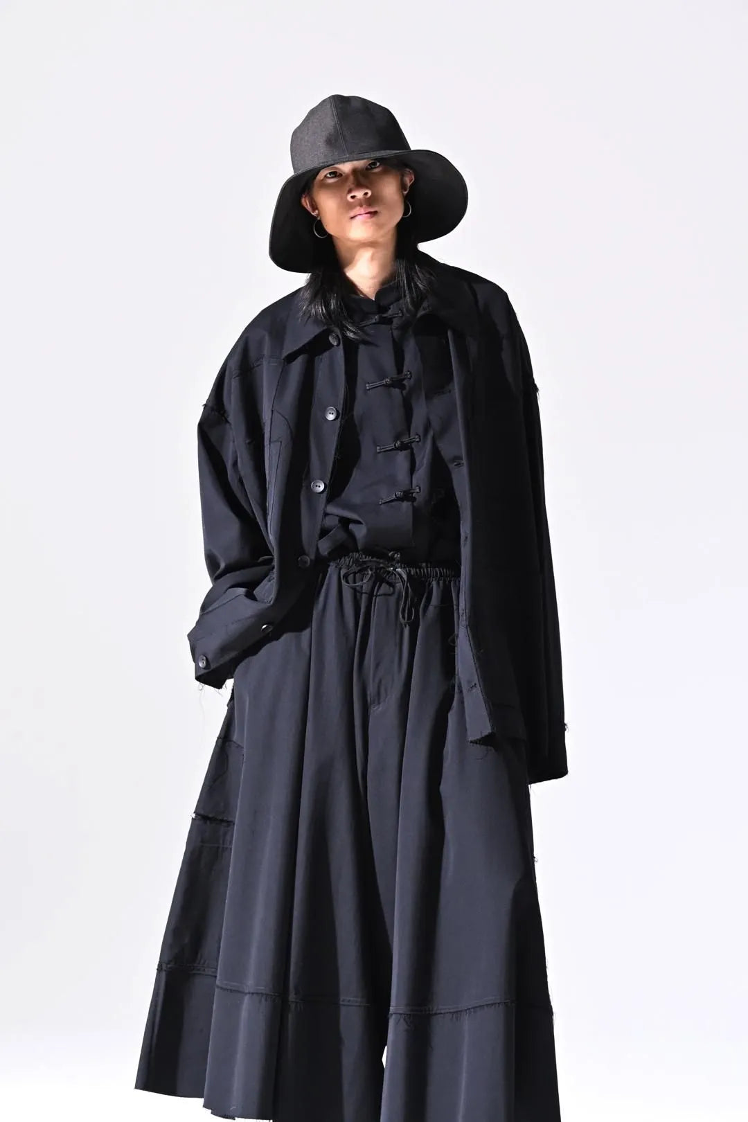 Wool Gabardine Cut Off Jacket with Damage Pocket