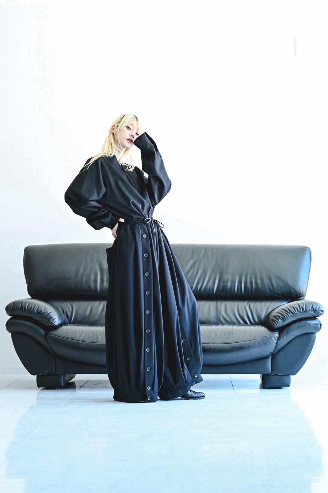 Wool Gabardine Mirrored Button Big Pants