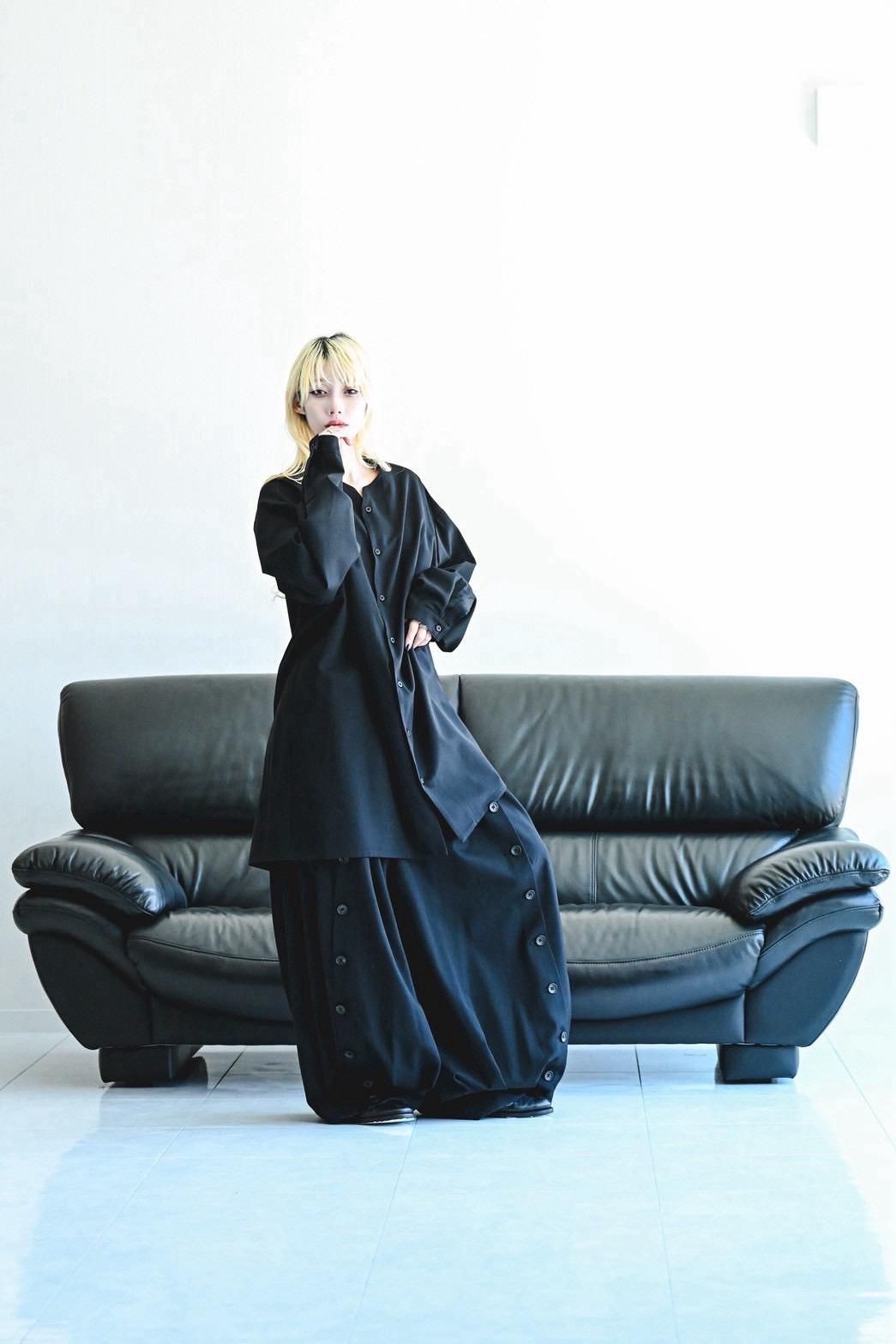 Wool Gabardine Mirrored Button Big Pants